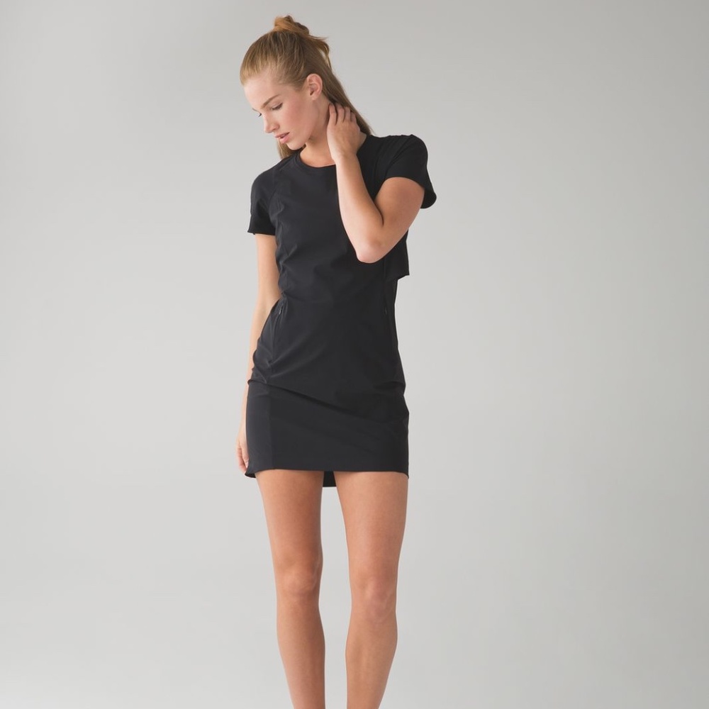 Lululemon &go Endeavor Dress
